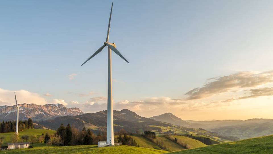 Program Green Energy Indonesia Hanya Ikut-ikutan?